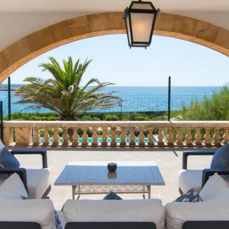Cabrera Villa *